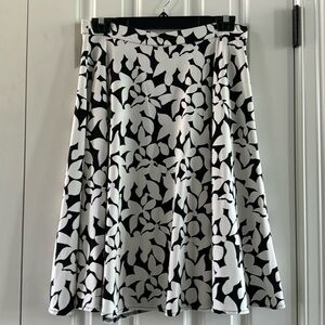 Black and White Skirt with Pockets